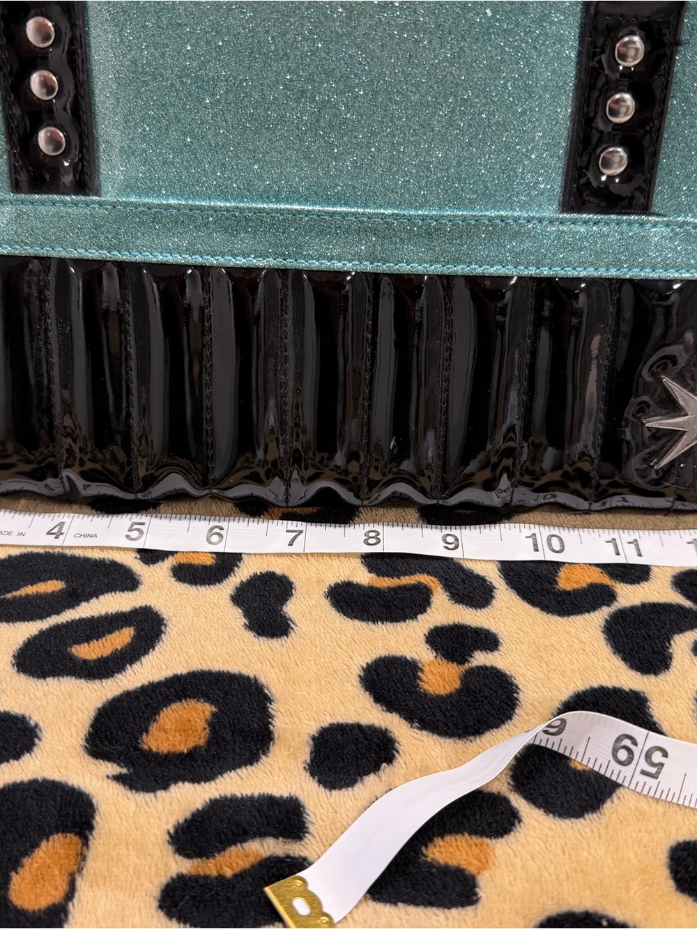 Lux de ville Black and Aqua Patent handbag - Picture 10 of 11